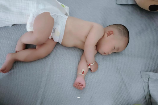 枝江怀孕肚子撑的难受